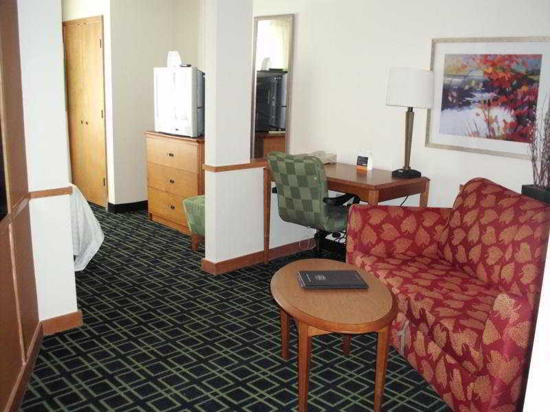 Fairfield Inn And Suites By Marriott Tampa North Temple Terrace Buitenkant foto
